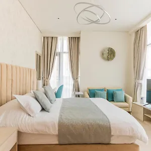 Apartment With Private Access At Palm Jumeirah, Dubai