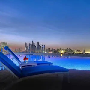 Apartment Oceana Residences, Free & Pool Access, Dubai